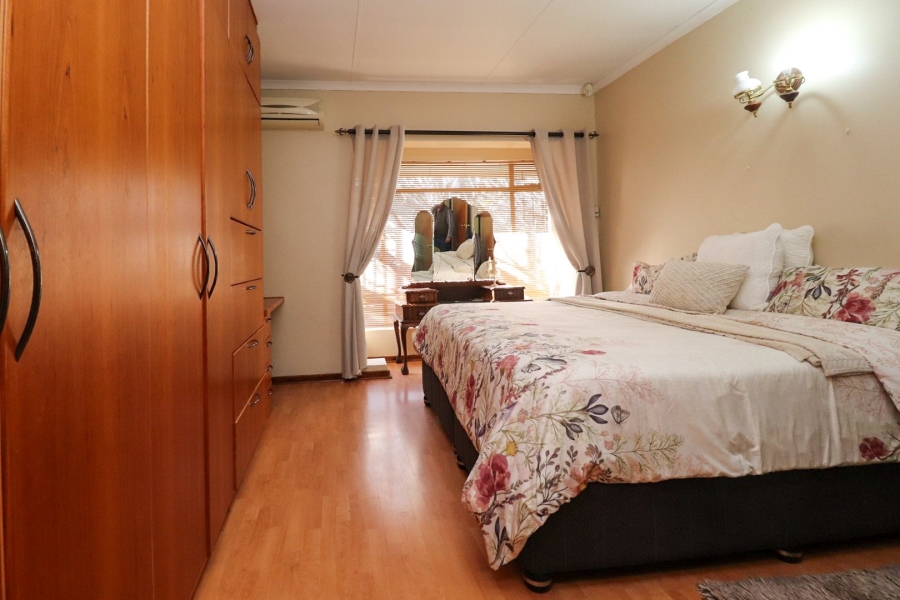 3 Bedroom Property for Sale in Wilkoppies North West